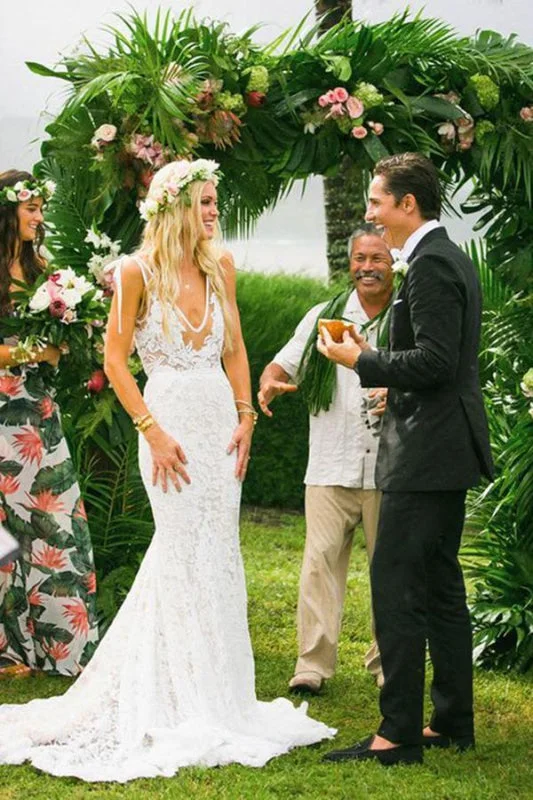 Ruched Velvet Dress V Neck Sleeveless Mermaid Romantic Lace Gowns Wedding Dress