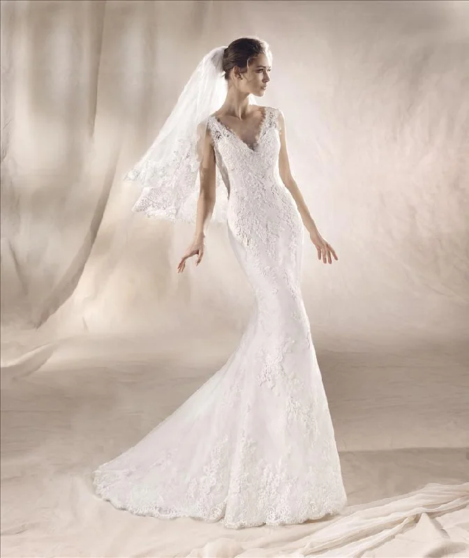 Fashionable Formal Dress White One Bridal SAEKO Size 14 Pronovias Wedding Dress Lace Mermaid Corset Gown