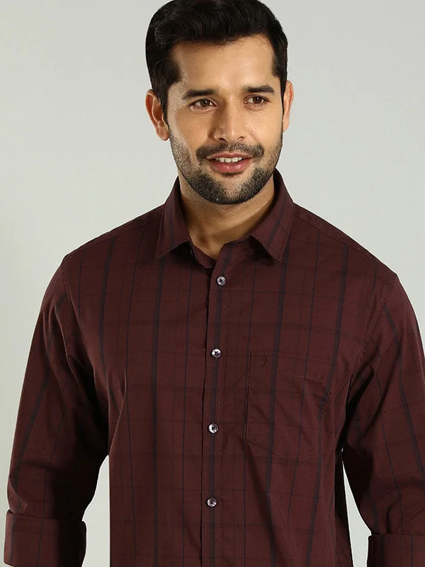 Weekend Wear Men Checked Full Sleeve Cotton Blend Shirt