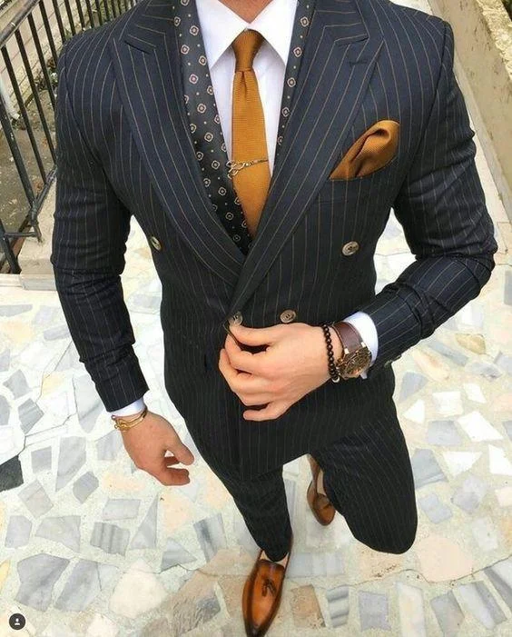 Chic Minimalist Suit Men's Double Breast Striped Suit